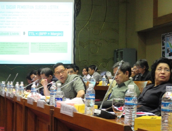 Pemerintah Usulkan Subsidi Listrik 2012 Sebesar Rp 53,77 s.d. Rp 63,17 Triliun